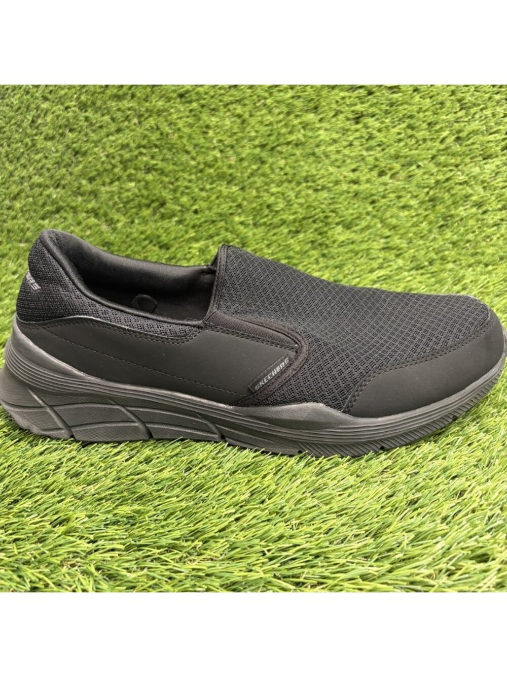 Skechers Equalizer 4.0 Persisting Mens Size 10.5 Black Athletic Shoes Sneakers